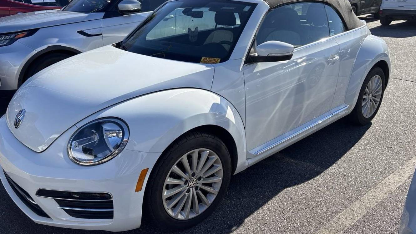 VOLKSWAGEN BEETLE 2019 3VW5DAATXKM504870 image