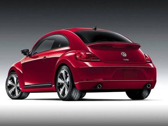 VOLKSWAGEN BEETLE 2019 3VWFD7AT8KM719378 image