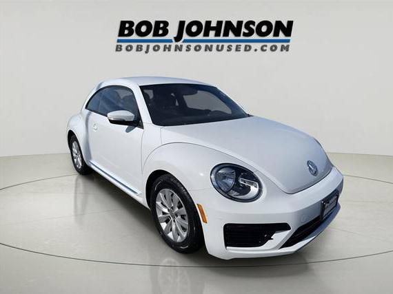 VOLKSWAGEN BEETLE 2019 3VWFD7AT2KM719246 image VOLKSWAGEN BEETLE 2019 3VWFD7AT2KM719246 image