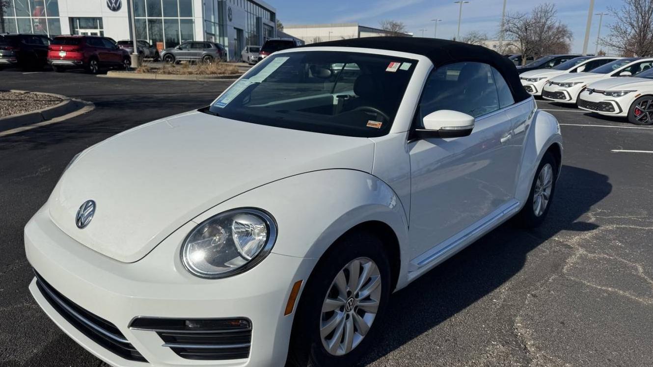 VOLKSWAGEN BEETLE 2019 3VW5DAAT8KM505337 image