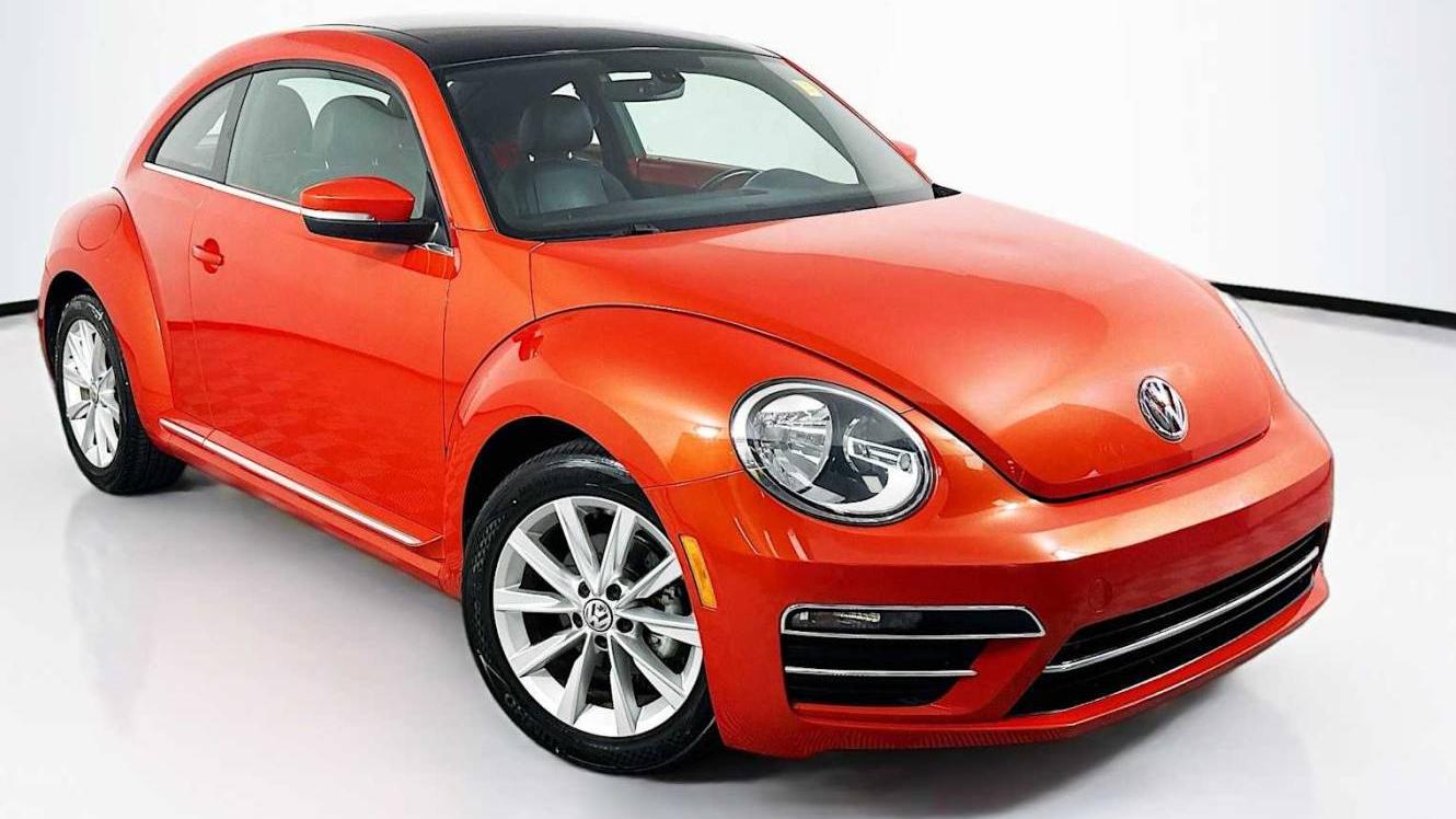 VOLKSWAGEN BEETLE 2019 3VWJD7AT1KM717871 image