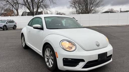 VOLKSWAGEN BEETLE 2018 3VWFD7AT1JM710326 image