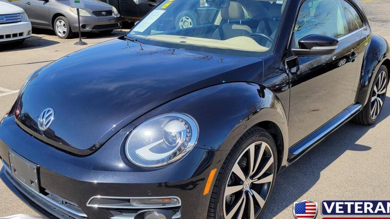 VOLKSWAGEN BEETLE 2018 3VWJD7AT4JM712288 image