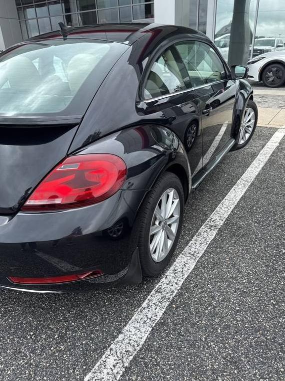 VOLKSWAGEN BEETLE 2018 3VWJD7AT6JM708890 image VOLKSWAGEN BEETLE 2018 3VWJD7AT6JM708890 image