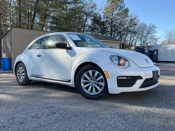 VOLKSWAGEN BEETLE 2018 3VWFD7AT1JM725053 image