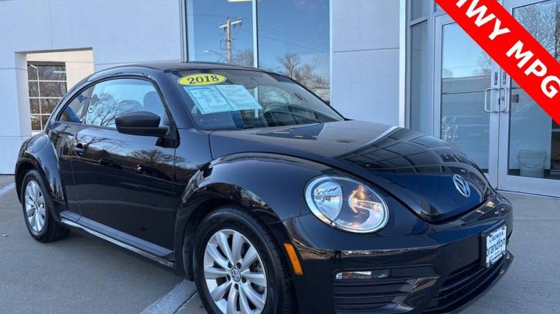 VOLKSWAGEN BEETLE 2018 3VWFD7AT9JM714592 image