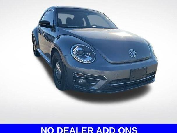 VOLKSWAGEN BEETLE 2018 3VWJD7AT0JM708352 image