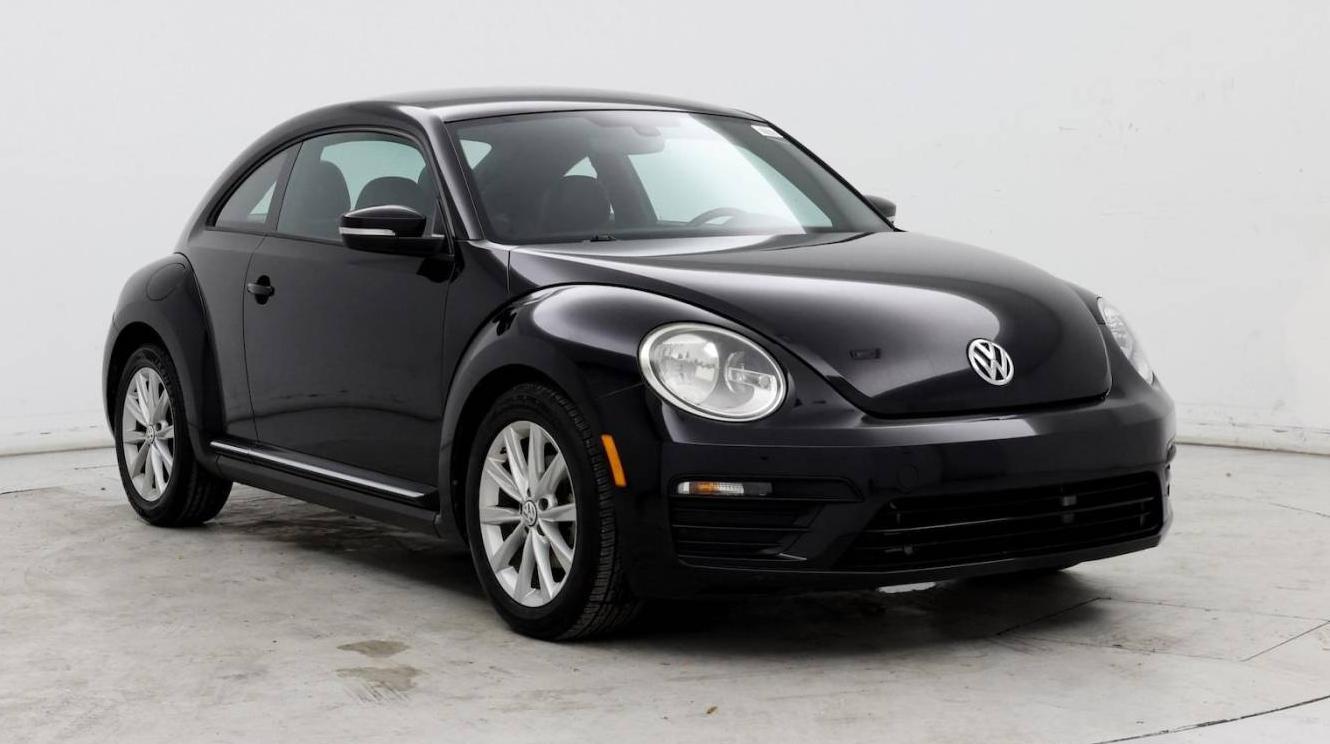 VOLKSWAGEN BEETLE 2018 3VWFD7AT4JM710756 image