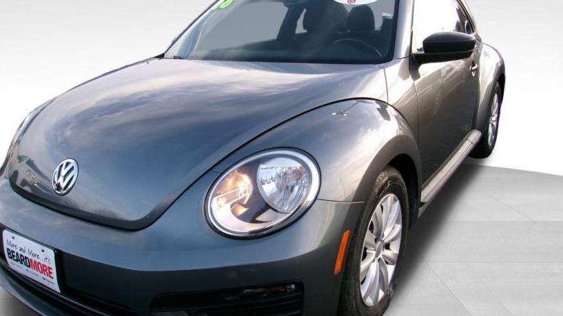 VOLKSWAGEN BEETLE 2018 3VWFD7AT0JM703173 image