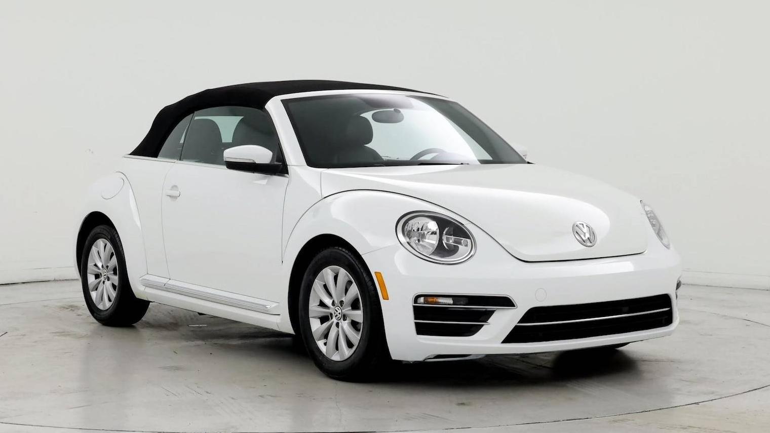 VOLKSWAGEN BEETLE 2018 3VW5DAATXJM512532 image