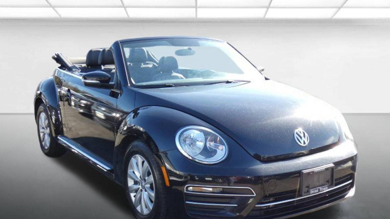 VOLKSWAGEN BEETLE 2018 3VW5DAAT0JM502348 image