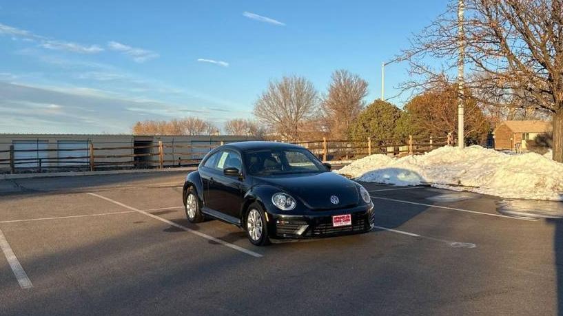 VOLKSWAGEN BEETLE 2017 3VWF17AT7HM609732 image