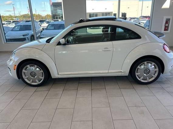 VOLKSWAGEN BEETLE 2017 3VWJ17AT1HM625029 image