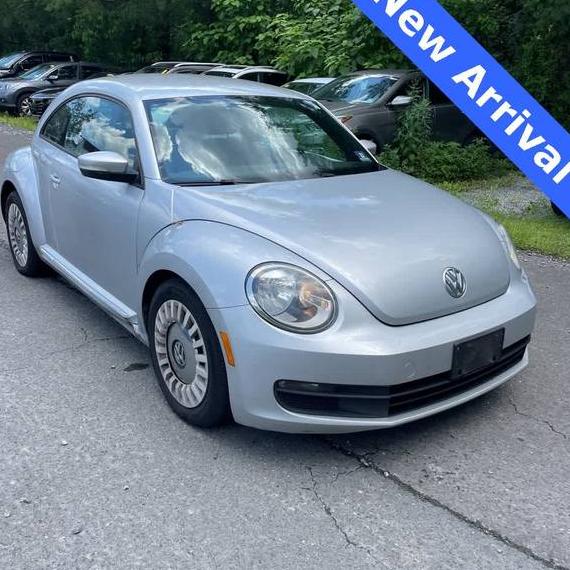 VOLKSWAGEN BEETLE 2013 3VWJP7AT2DM664382 image