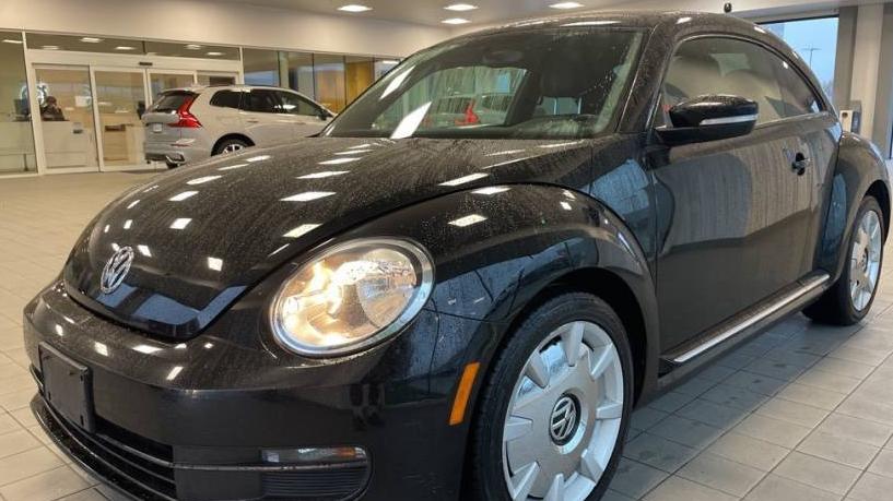 VOLKSWAGEN BEETLE 2013 3VWJX7AT1DM637416 image