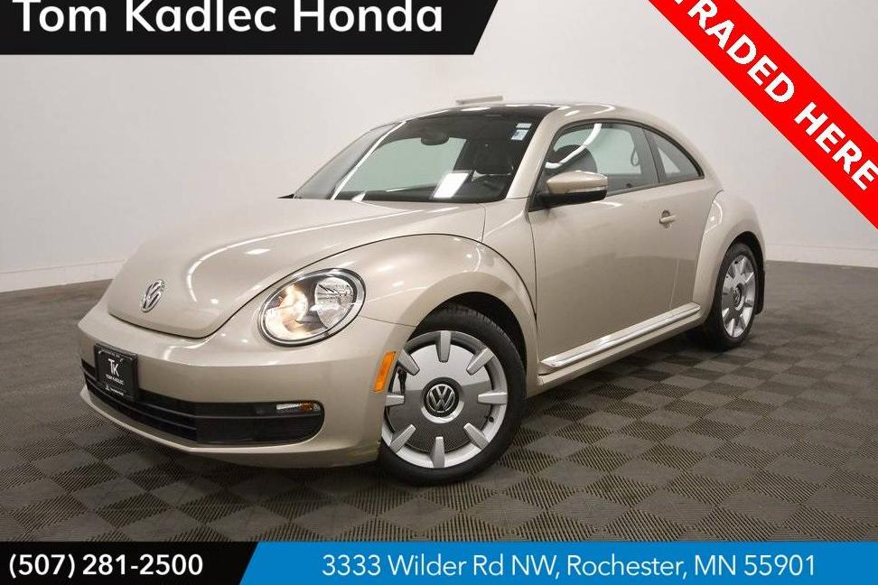 VOLKSWAGEN BEETLE 2013 3VWJP7AT2DM658419 image