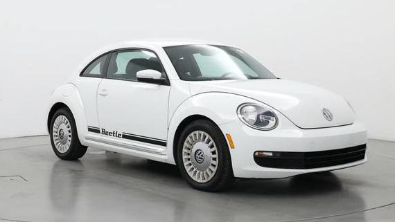 VOLKSWAGEN BEETLE 2014 3VWJ17AT5EM652102 image