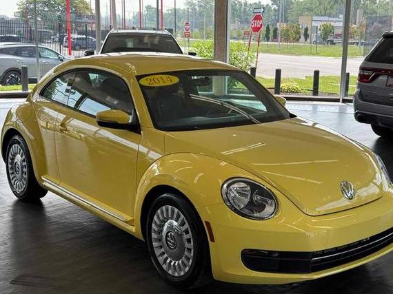 VOLKSWAGEN BEETLE 2014 3VWJ17AT2EM634320 image