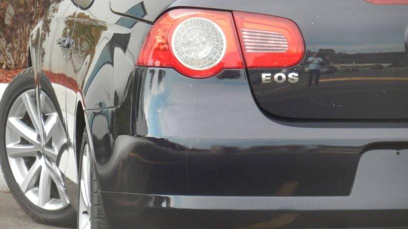 VOLKSWAGEN EOS 2007 WVWFA71F87V001073 image