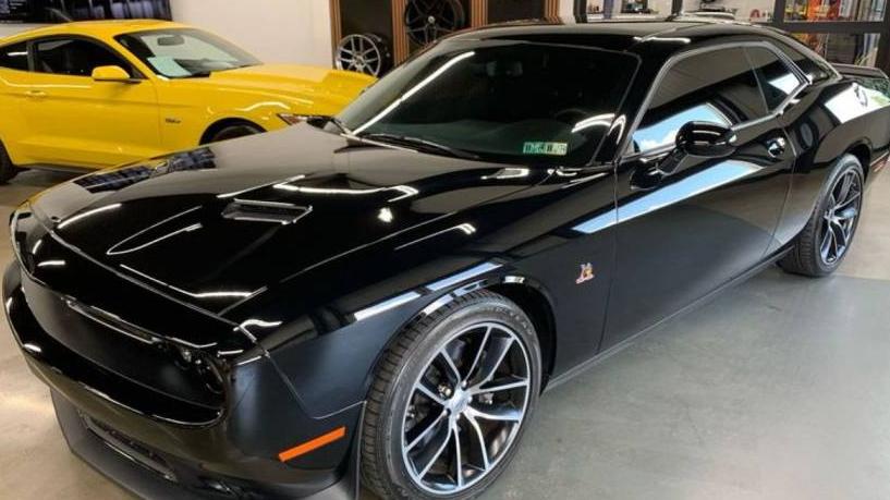 DODGE CHALLENGER 2018 2C3CDZFJ1JH204751 image