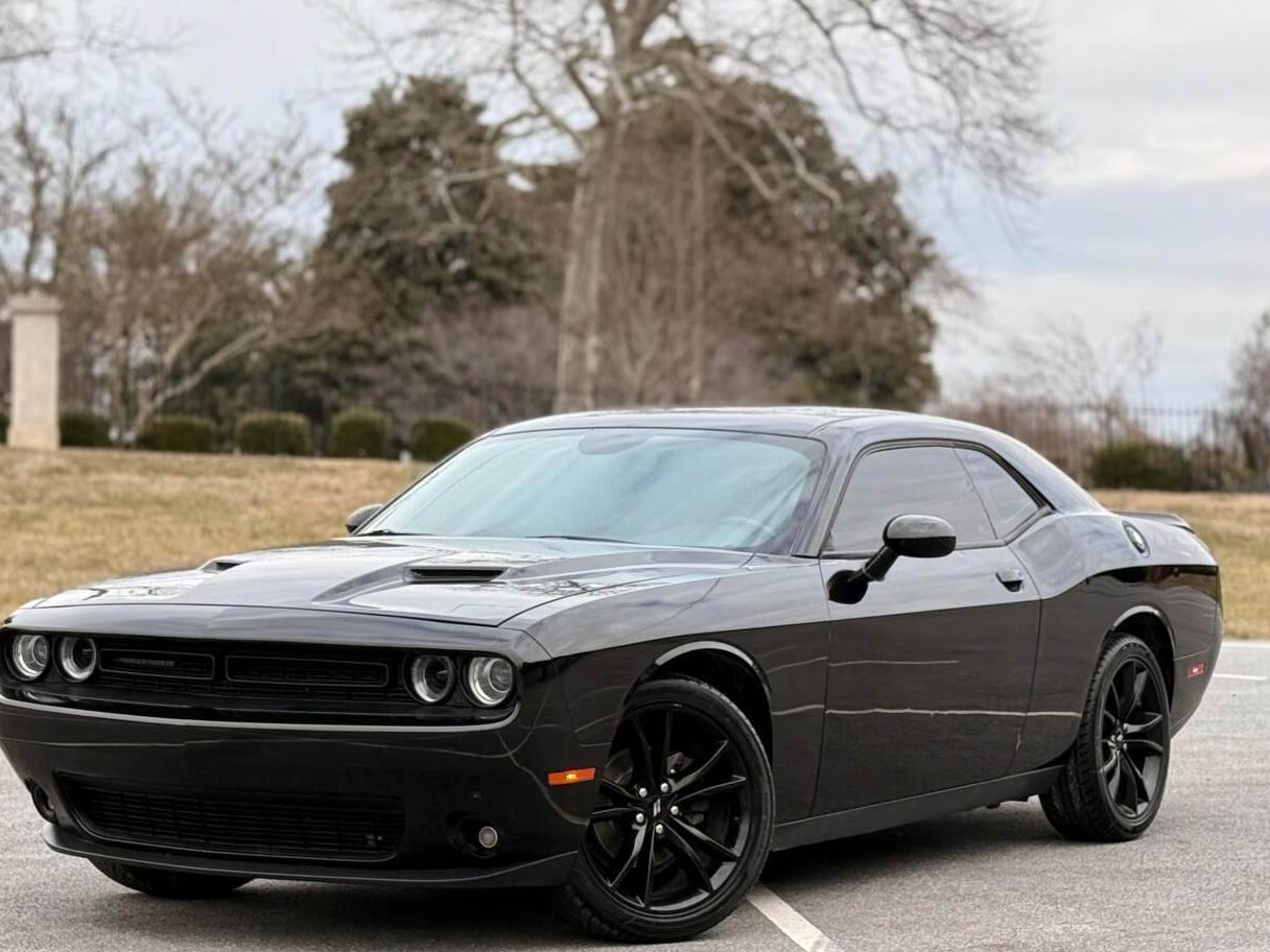 DODGE CHALLENGER 2018 2C3CDZAG1JH215552 image