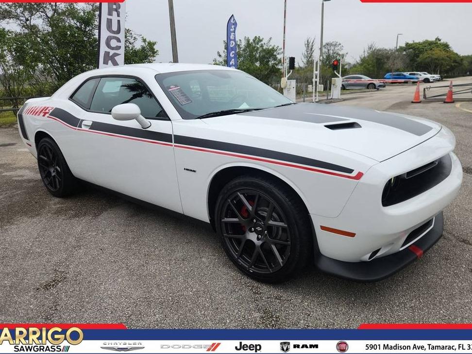 DODGE CHALLENGER 2018 2C3CDZBT2JH260060 image