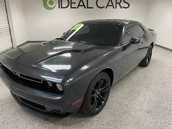 DODGE CHALLENGER 2018 2C3CDZAGXJH310918 image