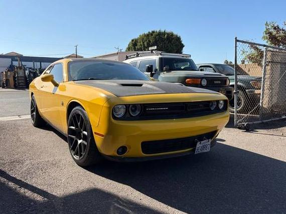 DODGE CHALLENGER 2018 2C3CDZBT3JH215435 image