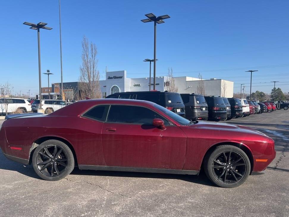 DODGE CHALLENGER 2018 2C3CDZAG0JH305579 image