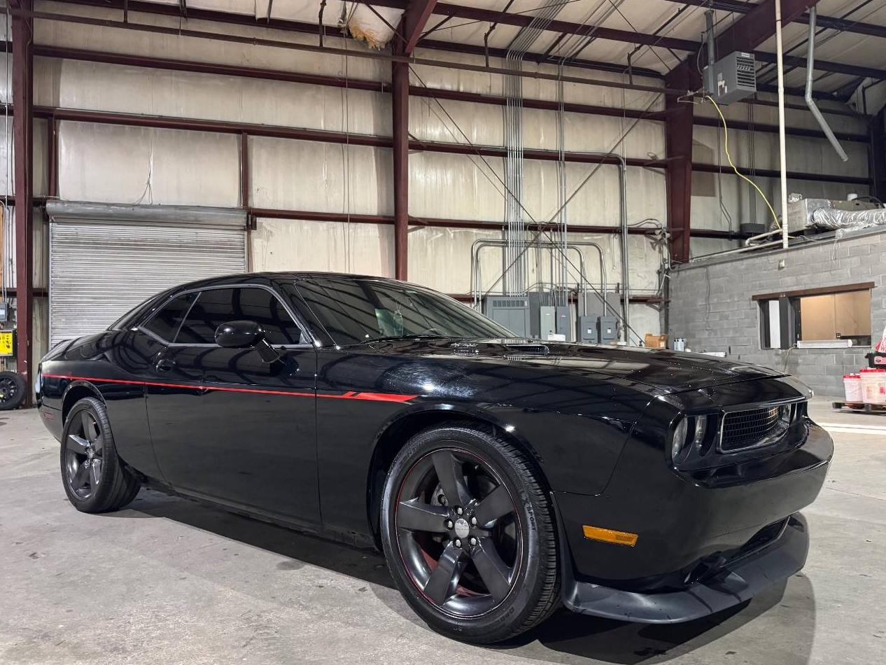 DODGE CHALLENGER 2014 2C3CDYBT4EH180291 image