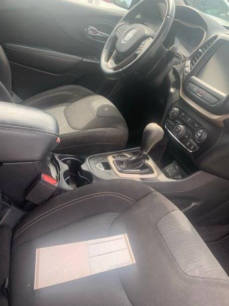 JEEP CHEROKEE 2016 1C4PJLCB6GW303592 image