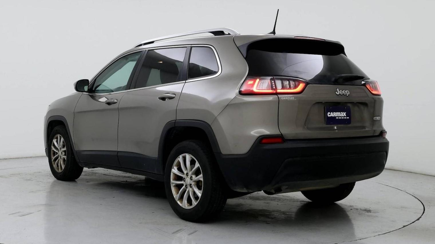 JEEP CHEROKEE 2019 1C4PJLCB4KD129364 image