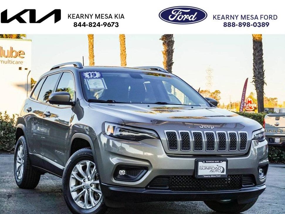 JEEP CHEROKEE 2019 1C4PJMCX1KD185618 image