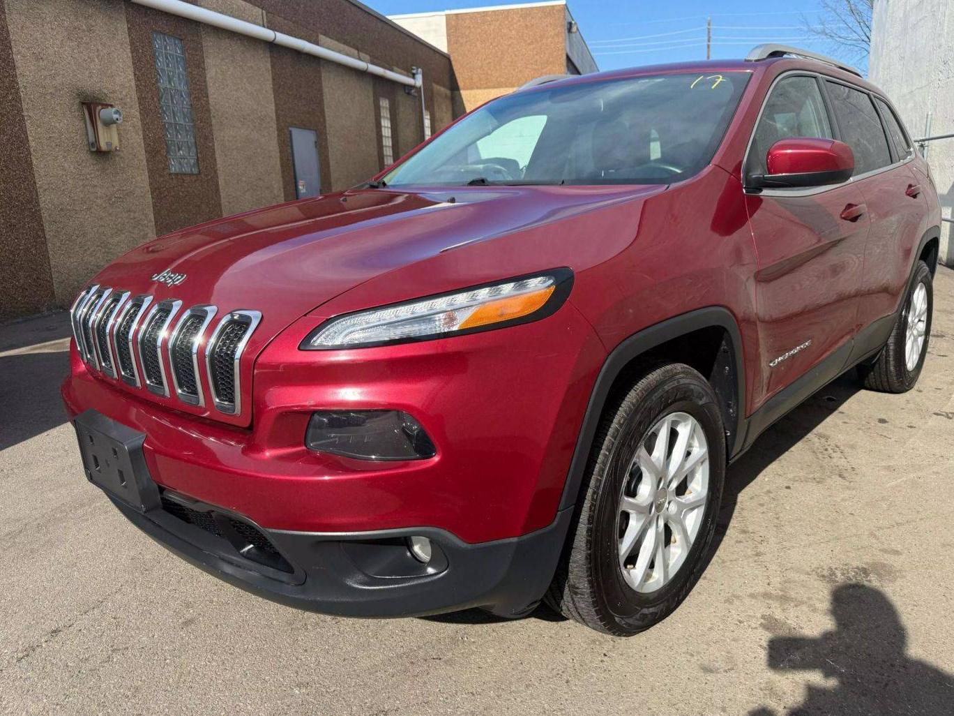 JEEP CHEROKEE 2017 1C4PJMCS1HW530017 image