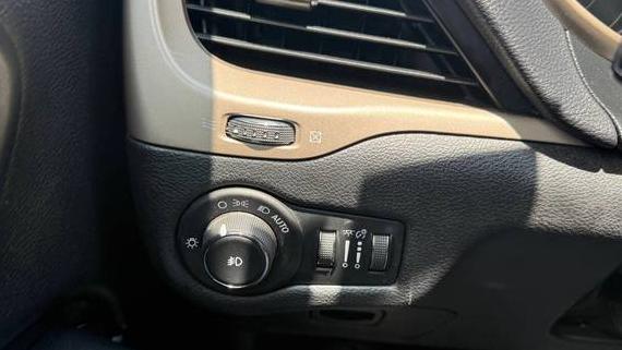 JEEP CHEROKEE 2017 1C4PJLDB5HD233174 image