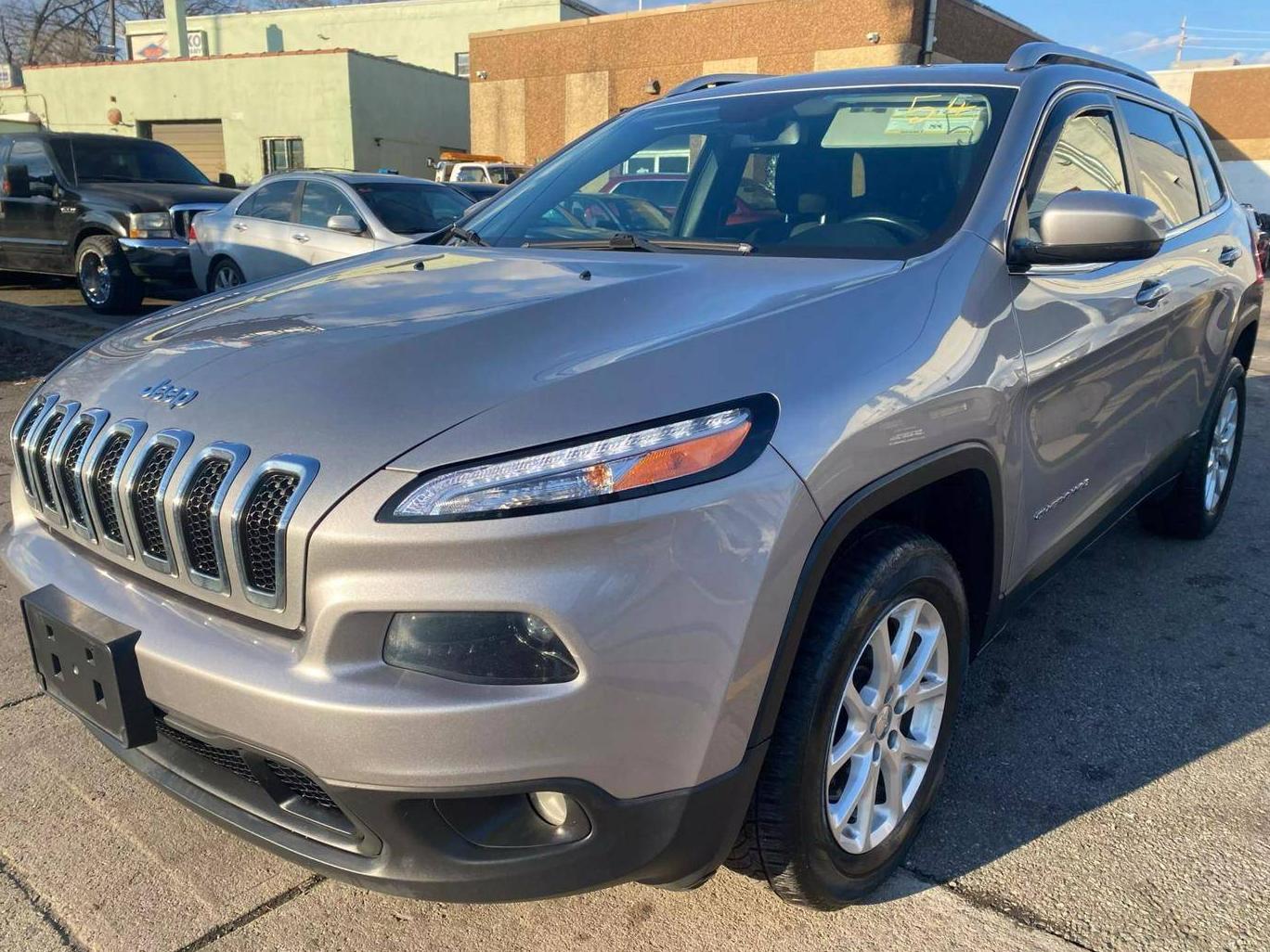 JEEP CHEROKEE 2017 1C4PJMCSXHW569754 image