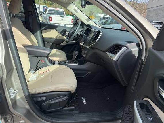 JEEP CHEROKEE 2017 1C4PJLCB0HW662129 image JEEP CHEROKEE 2017 1C4PJLCB0HW662129 image