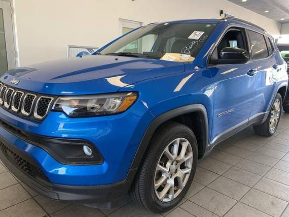 JEEP COMPASS 2023 3C4NJDFN8PT561086 image