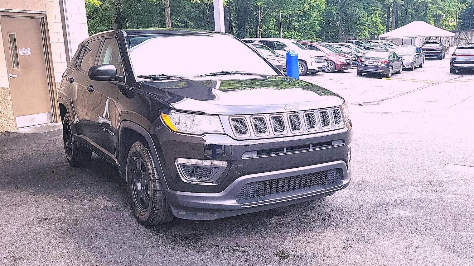 JEEP COMPASS 2019 3C4NJCAB2KT665783 image