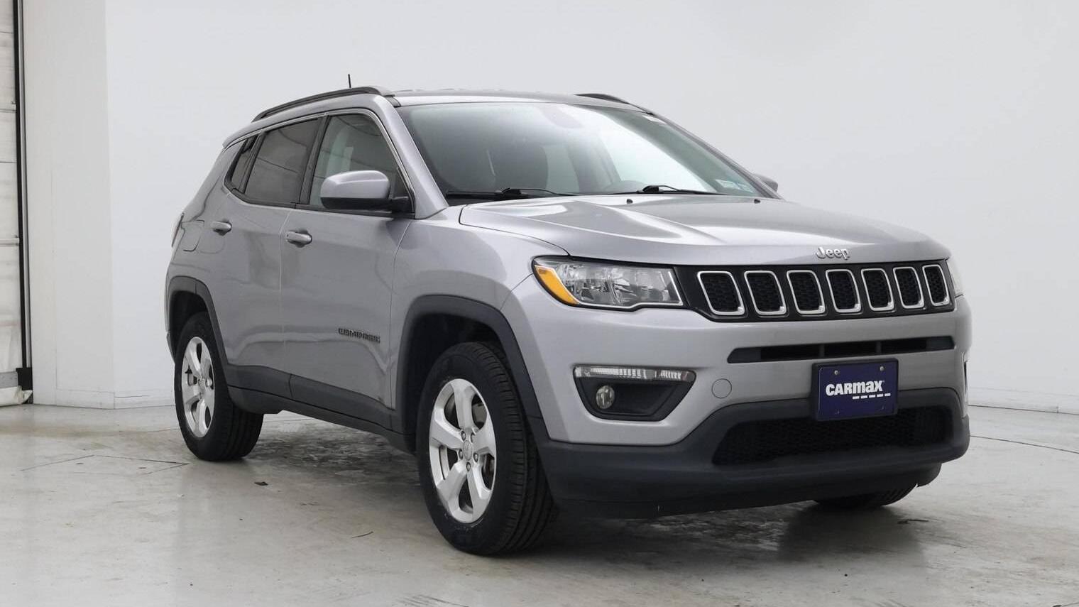 JEEP COMPASS 2019 3C4NJDBB2KT651838 image