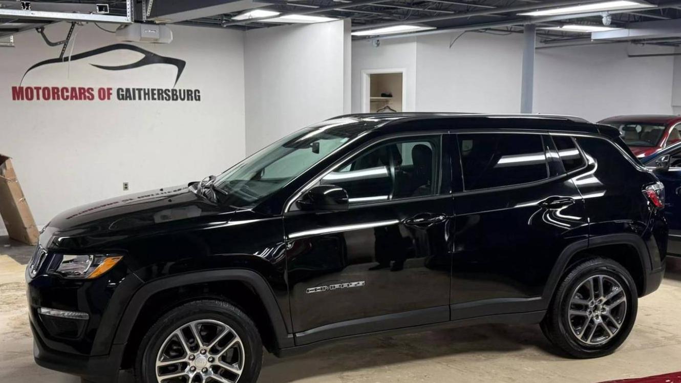 JEEP COMPASS 2019 3C4NJDBB4KT850051 image