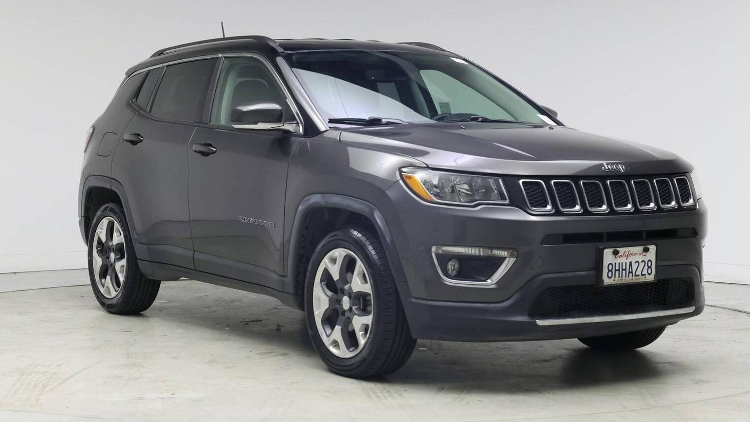 JEEP COMPASS 2019 3C4NJCCB9KT699233 image