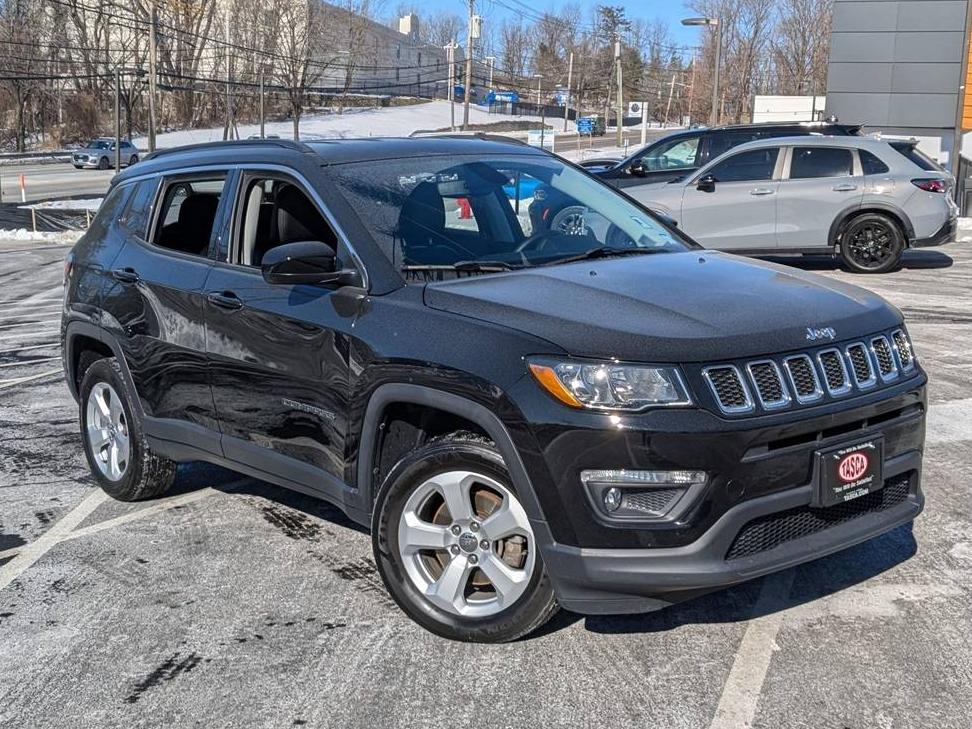 JEEP COMPASS 2019 3C4NJDBB4KT741458 image