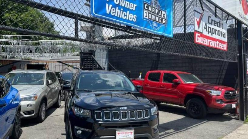 JEEP COMPASS 2019 3C4NJDBB4KT689474 image