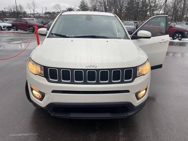 JEEP COMPASS 2019 3C4NJCBB8KT815149 image