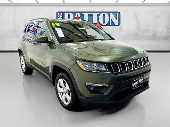 JEEP COMPASS 2019 3C4NJDBB0KT652955 image