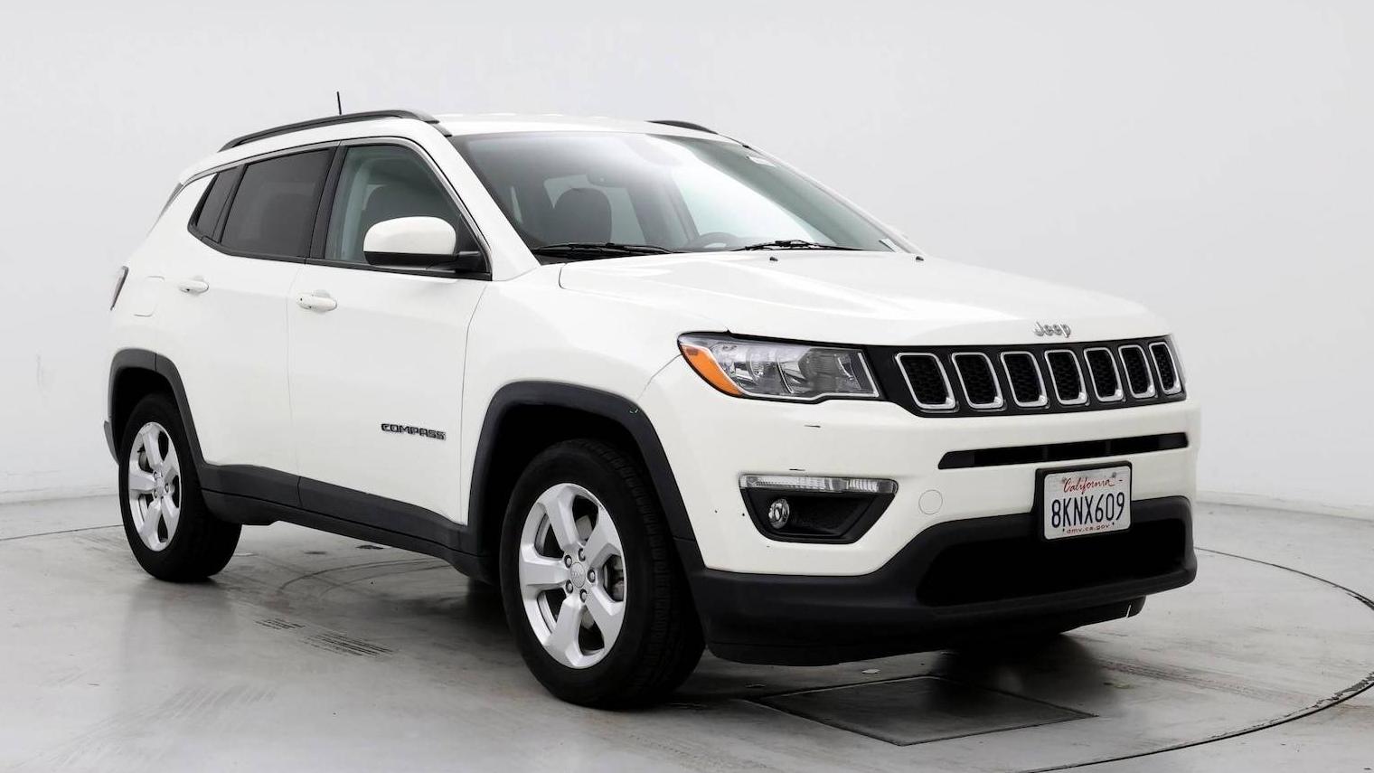 JEEP COMPASS 2019 3C4NJCBB4KT699917 image