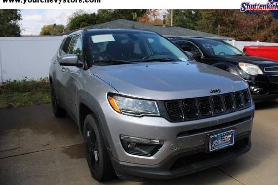 JEEP COMPASS 2018 3C4NJDBB1JT492096 image