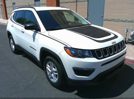 JEEP COMPASS 2018 3C4NJCAB9JT240415 image