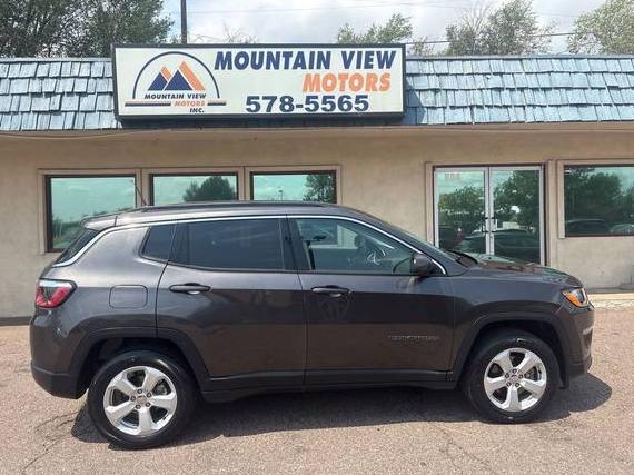 JEEP COMPASS 2018 3C4NJDBB3JT435396 image